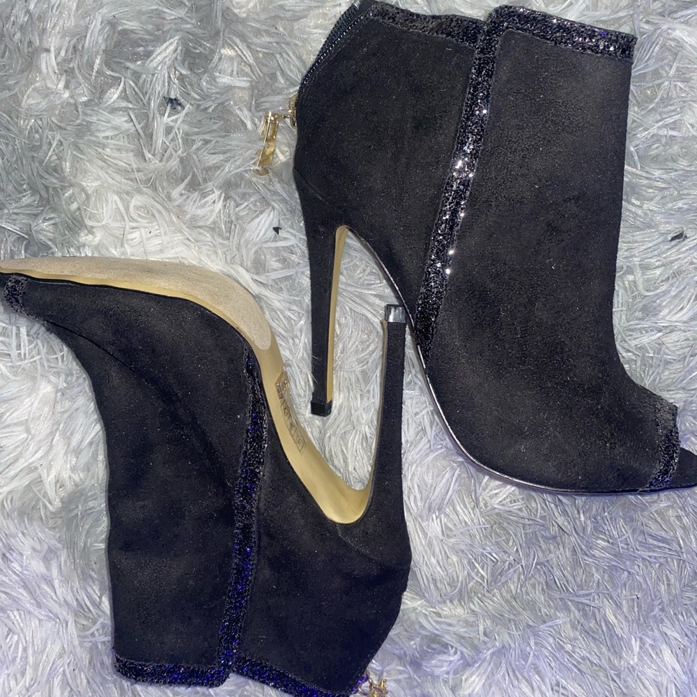 BLACK BEBE HEELS
